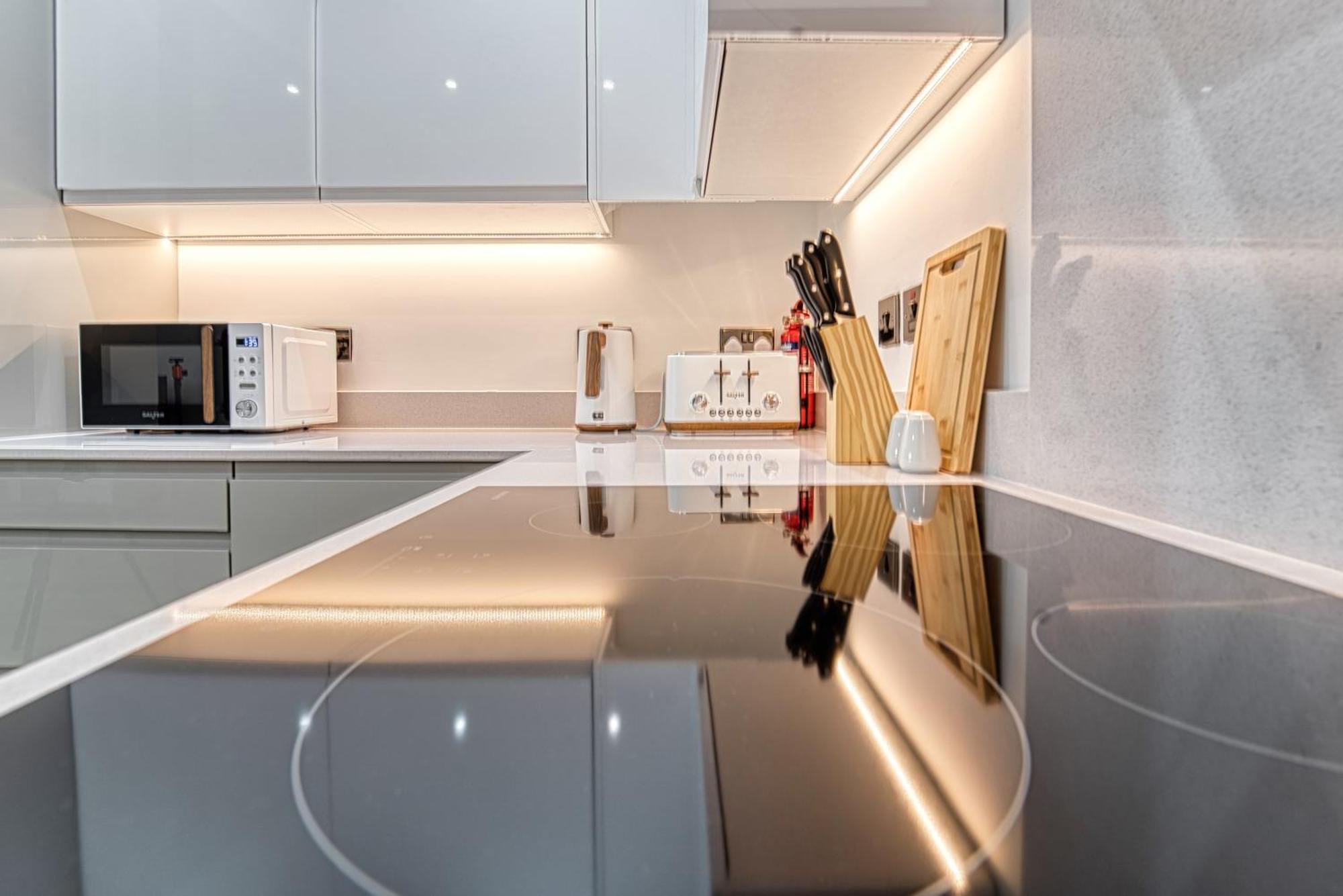 Diamond Heart Of Centre Apartment *